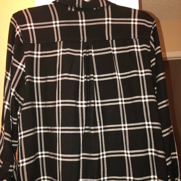 Time and Tru black and white striped top - Picture 5 of 6